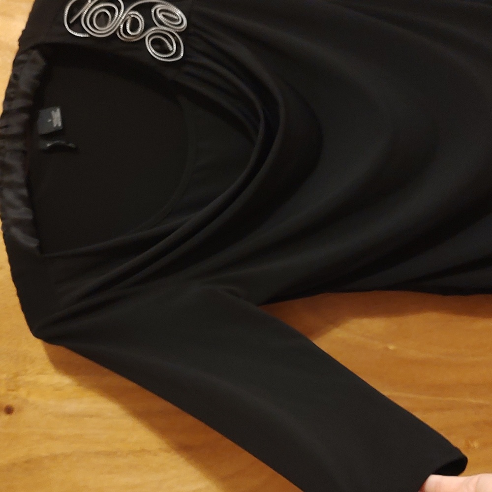 New Directions Stretch Cowl Neck Top Black ¾-Sleeve Ruched Metallic Detail Large - Picture 5 of 9